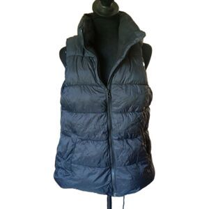 Old Navy Women's M Zipper Up Black Puffer Vest